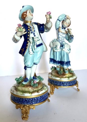 Capodimonte Paar Porzellanfiguren aus dem späten 19. Jahrhundert