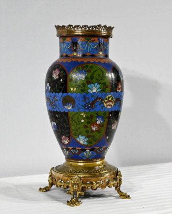 Vaso in Bronzo Dorato e Smalti - Fine XIX Secolo