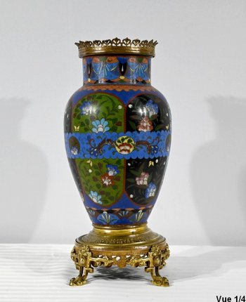 Vaso in Bronzo Dorato e Smalti - Fine XIX Secolo