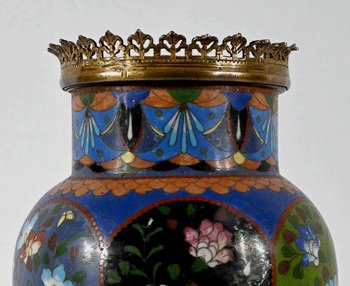 Vaso in Bronzo Dorato e Smalti - Fine XIX Secolo