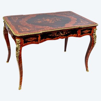 Prächtiges Bureau Plat - Louis XV-Stil - Edelholz-Intarsien - Vergoldete Bronzen - XIXth