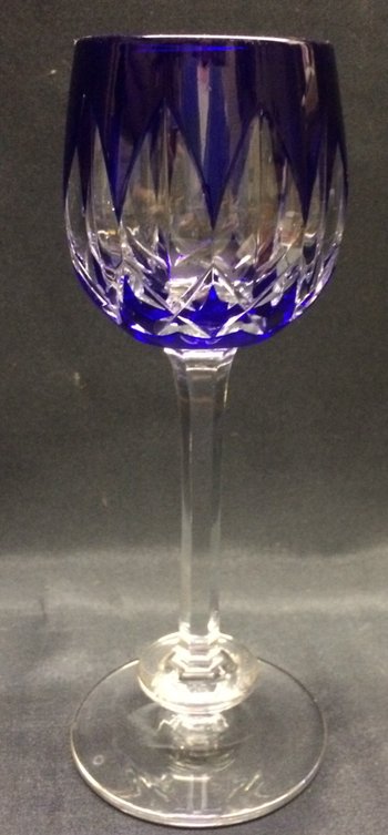 6 farbige Gläser mit Baccarat-Markierung