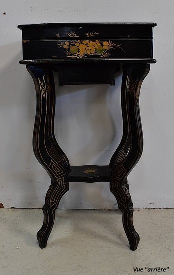 Piccola operaia in legno annerito e decorazioni asiatiche, periodo Napoleone III - XIX secolo