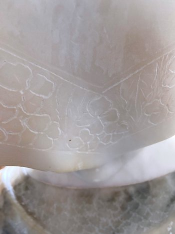 Busto di giovane donna