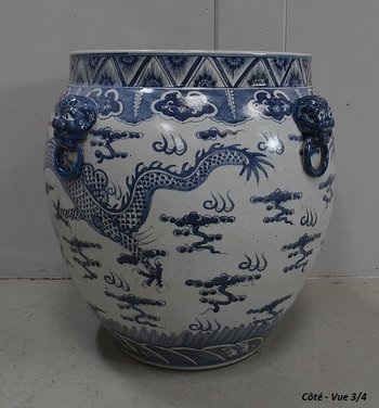 Large Ceramic Vase. Oriental decorations, origin China - XXth
