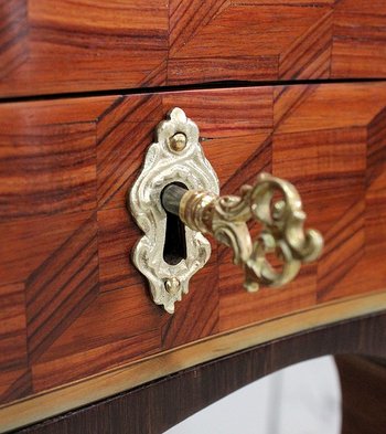 Small Lady's Desk, in Amaranth and Violet Wood, Louis XV period - XVIIIth century