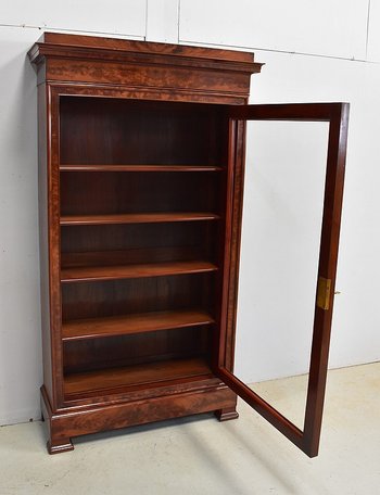 Small Mahogany veneered display case, Restoration period - Mid 19th century