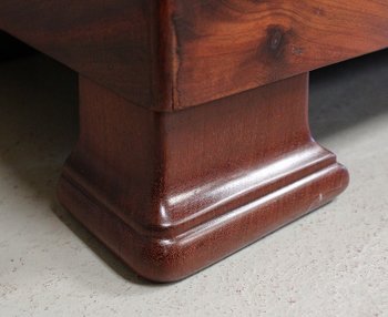 Small Mahogany veneered display case, Restoration period - Mid 19th century