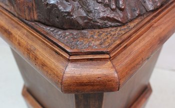 Sculpture in Chestnut forming a planter - End of XIXth century