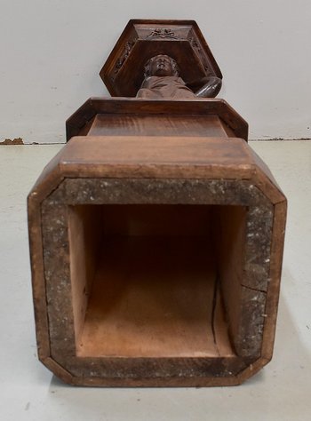 Sculpture in Chestnut forming a planter - End of XIXth century