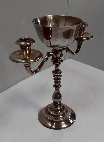 Ein Paar Kerzenständer aus versilbertem Metall - 20.