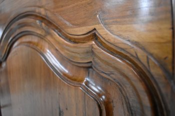 Buffet de Boiserie en Noyer, goût Transition – XVIIIe