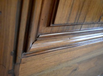 Buffet de Boiserie en Noyer, goût Transition – XVIIIe
