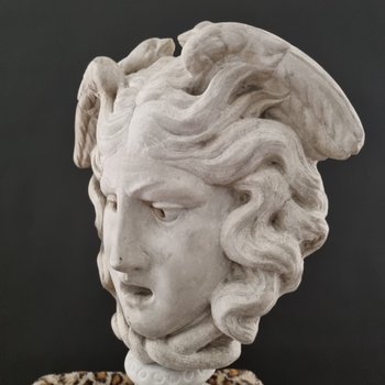 XVI secolo, Rara Gorgone Medusa in marmo.