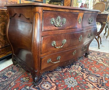 COMMODE DE PORT 18ème DE FORME TOMBEAU