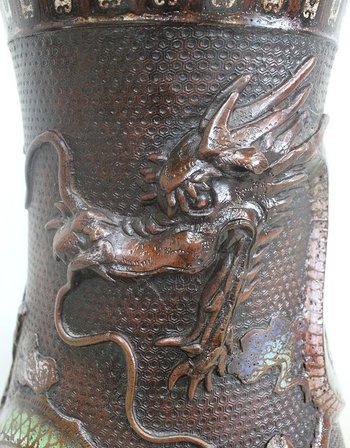 Bedeutende Cloisonné-Vase aus Kupfer, chinesischer Herkunft - Ende des 19. Jahrhunderts
