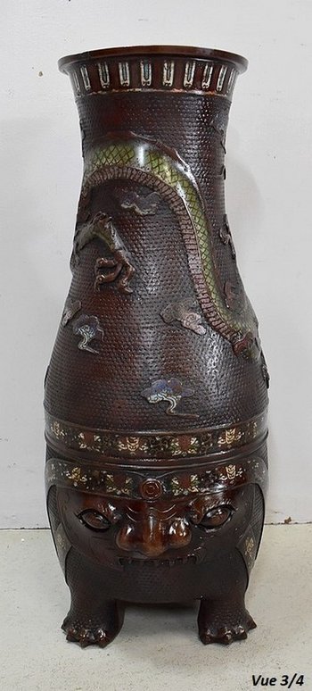 Bedeutende Cloisonné-Vase aus Kupfer, chinesischer Herkunft - Ende des 19. Jahrhunderts