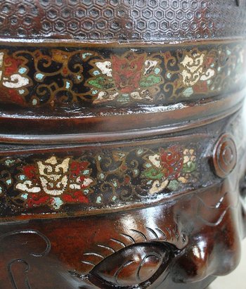 Bedeutende Cloisonné-Vase aus Kupfer, chinesischer Herkunft - Ende des 19. Jahrhunderts