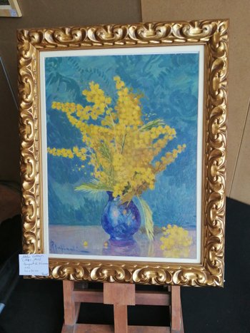 Bouquet of yellow mimosas