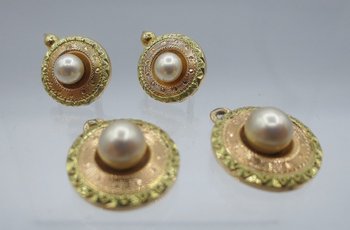 Orecchini in oro.