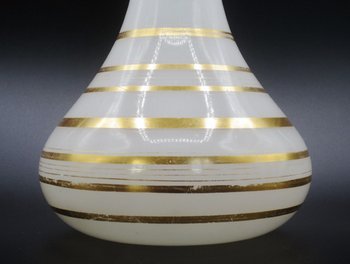 Vase En Opaline, époque Restauration.