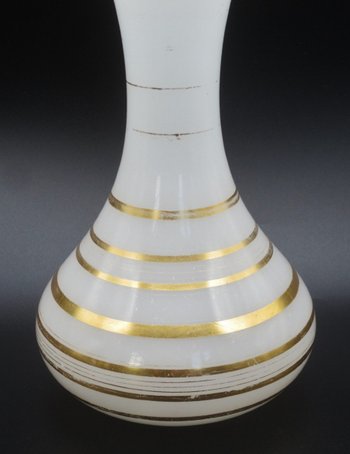 Vase En Opaline, époque Restauration.