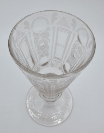 Verre à Jambe XVIIIe Siècle.