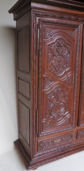 18th Century Wardrobe.