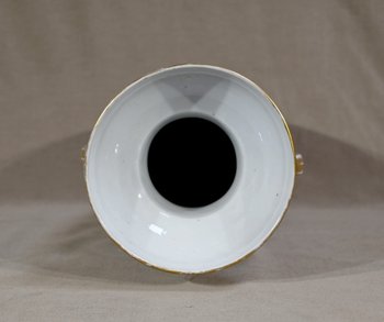 Bedeutende Vase aus Bayeux-Porzellan - Ende des 19. Jahrhunderts
