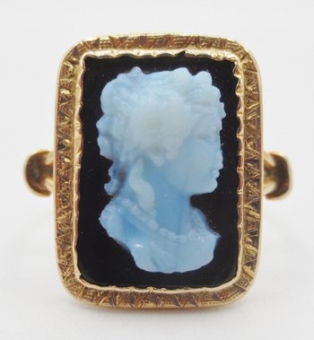 Anello Fine del XIX secolo.