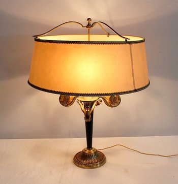 Bedeutende Lampe aus goldenem Messing, Empire-Stil - Anfang des 20. Jahrhunderts