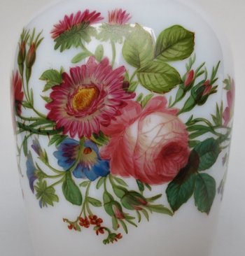 Vase En Opaline Époque Restauration.