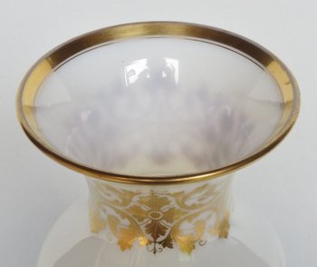 Vase En Opaline Époque Restauration.