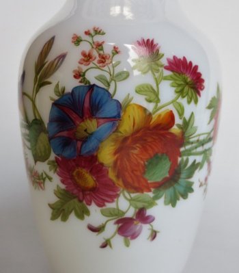 Vase En Opaline Époque Restauration.