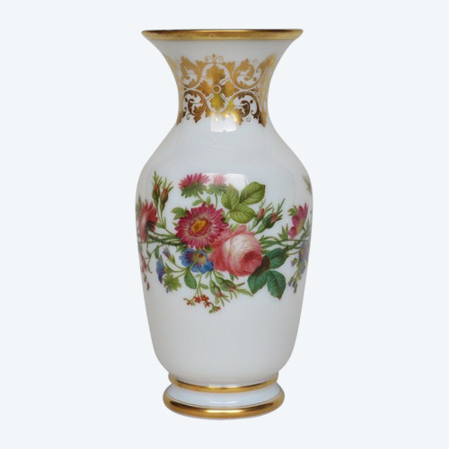 Vase En Opaline Époque Restauration.
