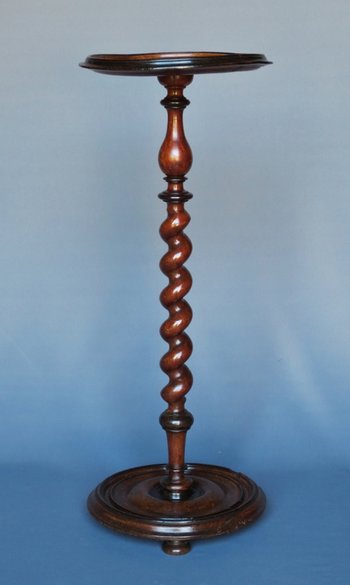 Sellette Porte Lumière, 17th century.