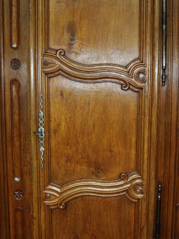 Armoire Louis XV, XVIIIe Siècle.