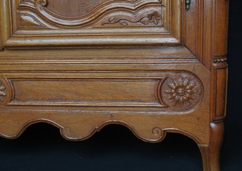 Armoire Louis XV, XVIIIe Siècle.