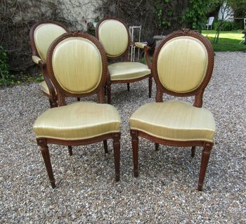 Mobilier De Salon