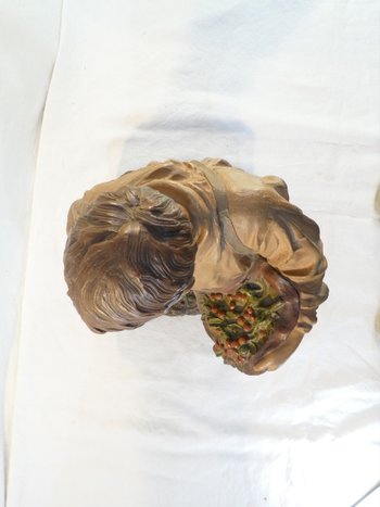 Joseph LE GULUCHE Statua in terracotta ''Il ragazzo con le ciliegie''