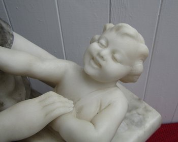 "Donna con bambino di Currini