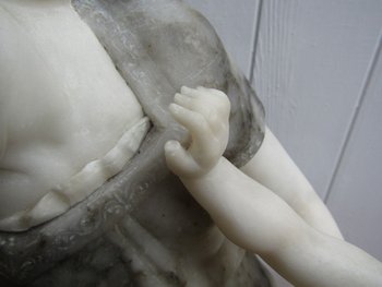 "Donna con bambino di Currini