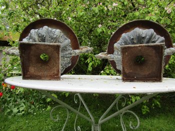 Pair of basins