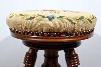Solid Walnut Piano Stool - Late 19th century