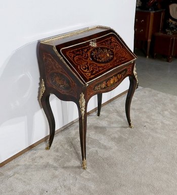 Scrivania inclinata in legno pregiato, periodo Napoleone III - metà del XIX secolo