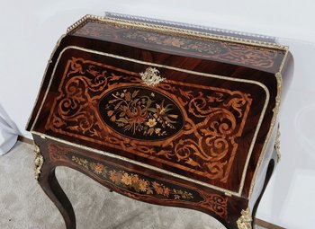 Scrivania inclinata in legno pregiato, periodo Napoleone III - metà del XIX secolo