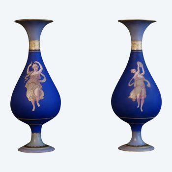 Paire De Vases Fuseaux Porcelaine De Paris Debut XIXème