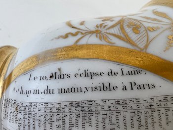 Alte Tasse mit Kalender von 1811 aus Pariser Porzellan Napoleon Empire