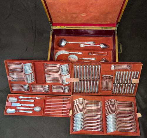 E.Puiforcat Bedeutende 186-teilige Menage aus massivem Silber im Louis-XVI-Stil