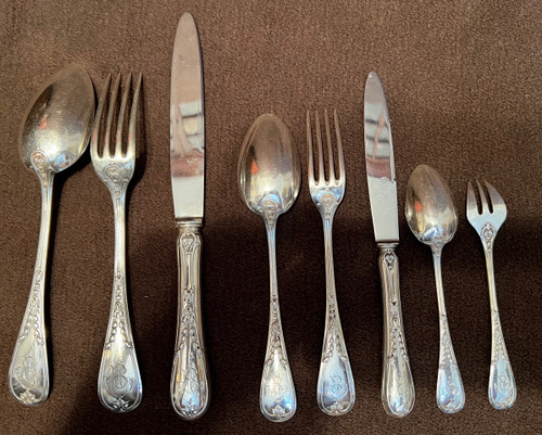 E.Puiforcat Bedeutende 186-teilige Menage aus massivem Silber im Louis-XVI-Stil